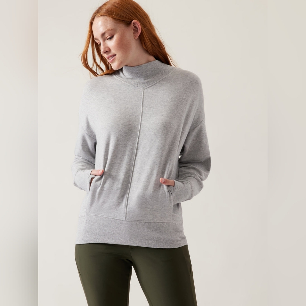 Athleta Women's Apollo Crewneck Sweatshirt Athletic Grey Soft Small Petite